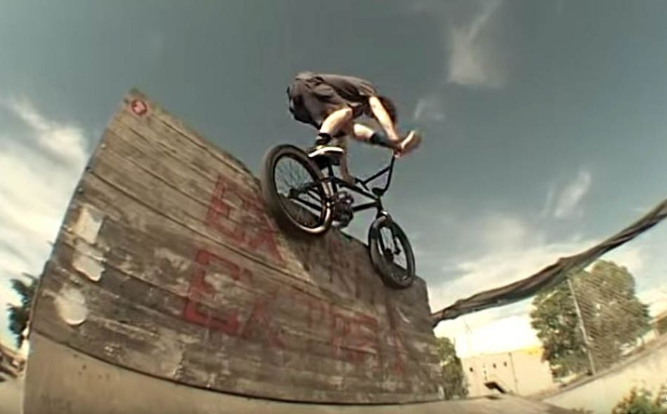 BMX STREET IN CROATIA: HUSCIJA 22 - &#039;WHAT THE DEAL&#039;