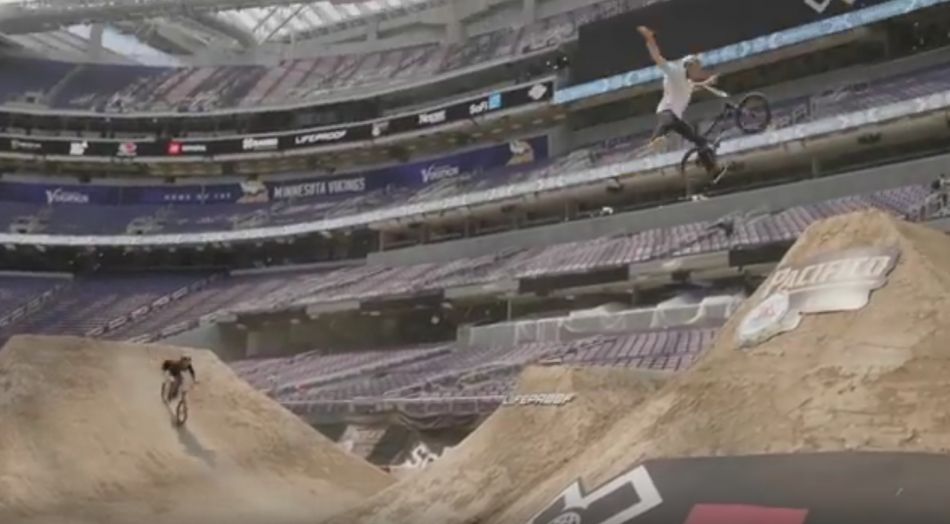 X GAMES 2018 - FIRST BMX DIRT PRACTICE by Ride BMX