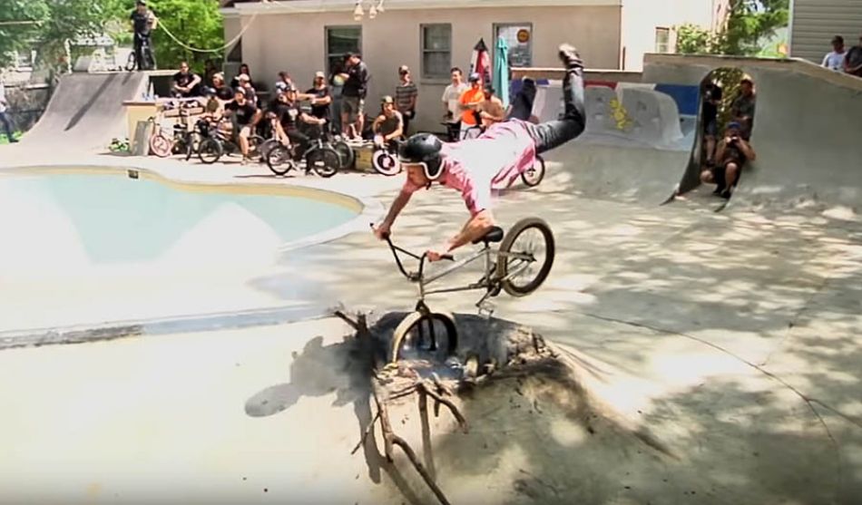 CRAZY WORLD CHAMPIONSHIP DIY BMX CONTEST