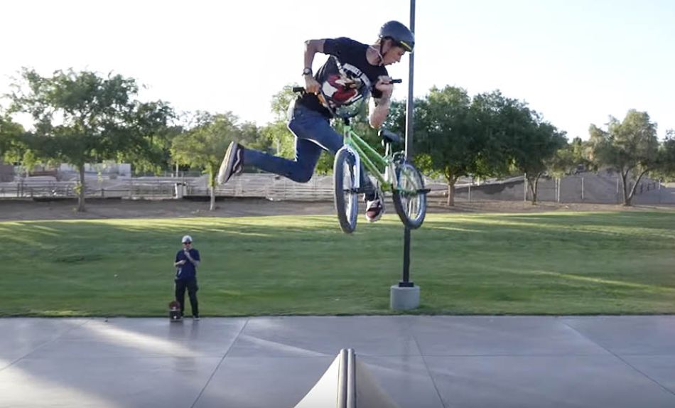 INSANE PEOPLE RIDING BIKES AT BMX JAM (Las Vegas) by GOLDEN DAYS