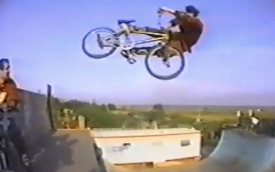 Stuart King // On Location // Backyard // 1995 by Snakebite BMX