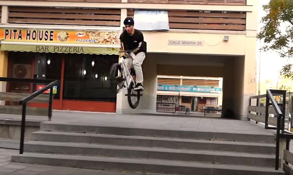 DIG LOCALS - ADRIA BERRUEZO