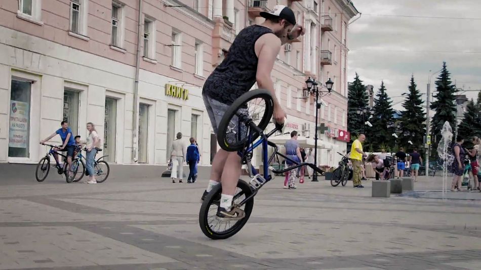 BMX Flatland. Roman Speaker by Egor Vikhrev