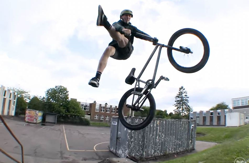 NATHAN SMITH - &#039;CALCIUM&#039;