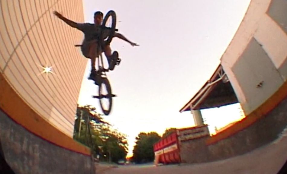 Pedro Moretti- ENE ENE BIKES WEB VIDEO 2017  from ENE ENE BIKES - Rodrigo Decuzzi