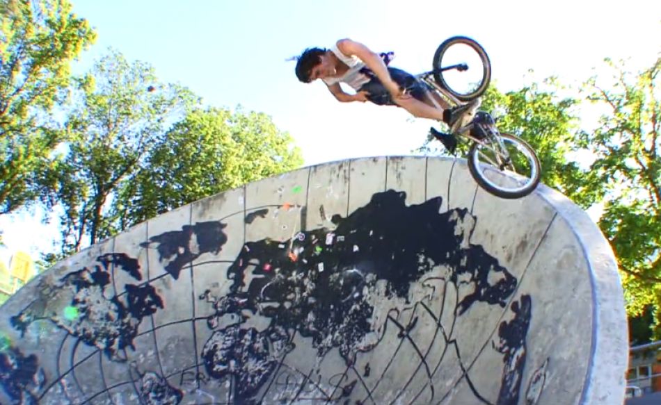 In Memory | Denis Mowgly by Vinylbmx