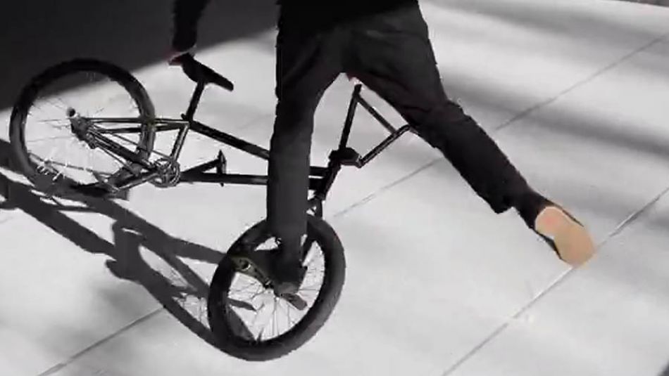 Matiere, Mouvement, BMX - Extracts by NUAGE BMX