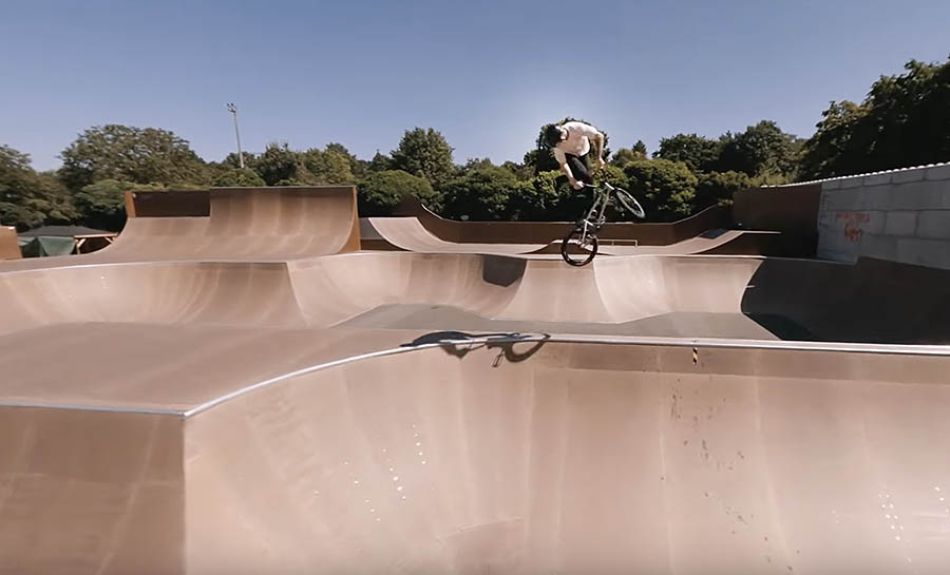 Frühsport – Dean Florian breaking a sweat in Germany&#039;s biggest BMX Park by freedombmx