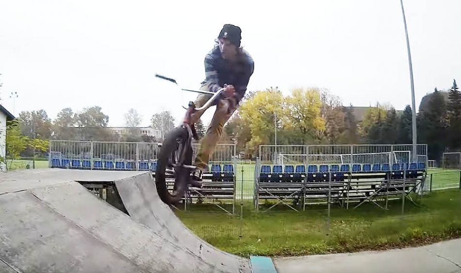 Vas Erik 2022 ~ local skatepark by erikbmx01