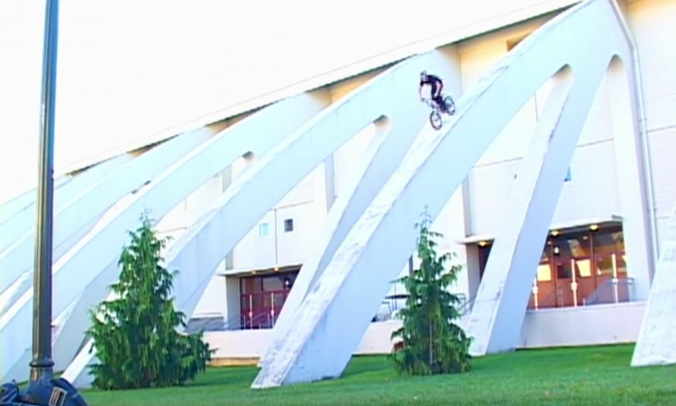 Curtis Cantwell Giant Arch BMX Crash