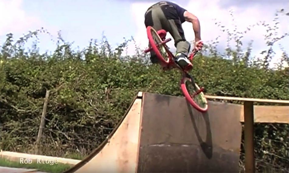 Entity BMX Shop 2098 Feature Video by SteevCVM