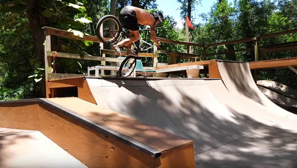 Big Boy&#039;s Disappearing Seat Magic Trick! by Scotty Cranmer