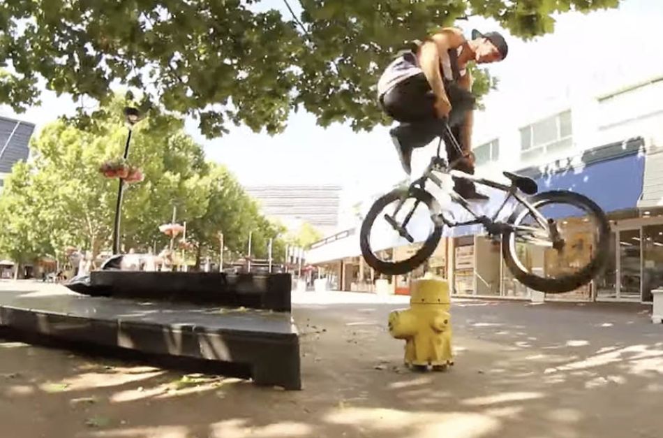 Marnold - The Colony DVD (2011) - Colony BMX
