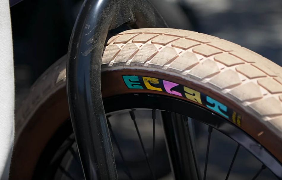 TY MORROW - ECLAT SIGNATURE TIRE &amp; BAR