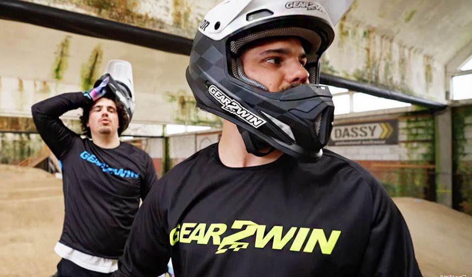BECOMING a PRO BMX RACER in 2 HOURS ft. ELKE VANHOOF &amp; AIKO GOMMERS by Average Rob