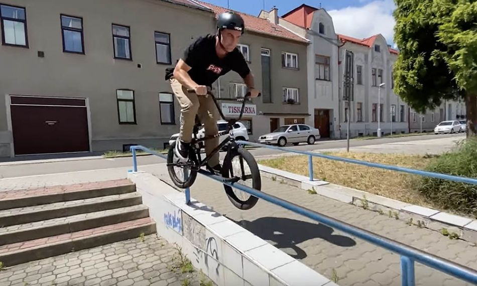 DIG LOCALS - PAVEL HOLÍK