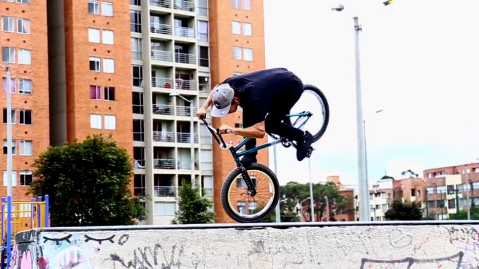 OJOBMX - Mini ramp y bowl “beast mode” con Jhojan Cardozo / Septiembre 2017. By OJOBMX