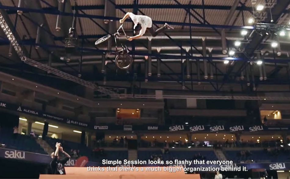 LIVE: SIMPLE SESSION 20: BMX PARK QUALIFIERS