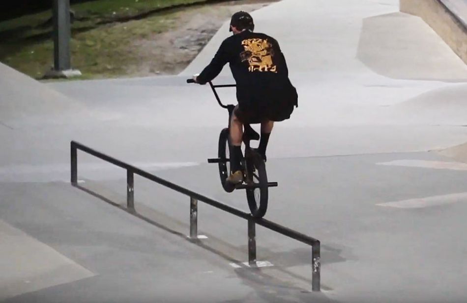 BOYD HILDER, BROCK OLIVE, DENBY CHANDLER- PIZZY PARK SESSION by LUXBMX