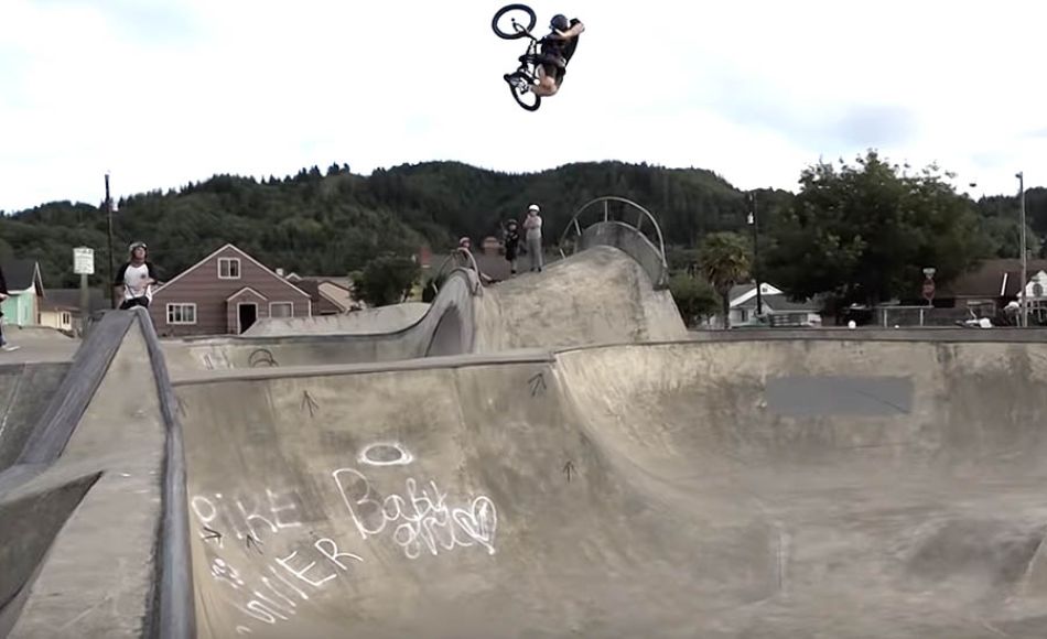 PULL BACK OR DIE - Full length DVD by Fast and Loose BMX