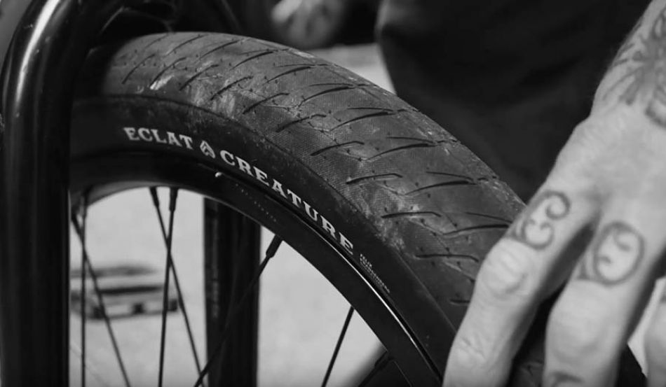 éssentials // Felix Prangenberg - ÉCLAT BMX