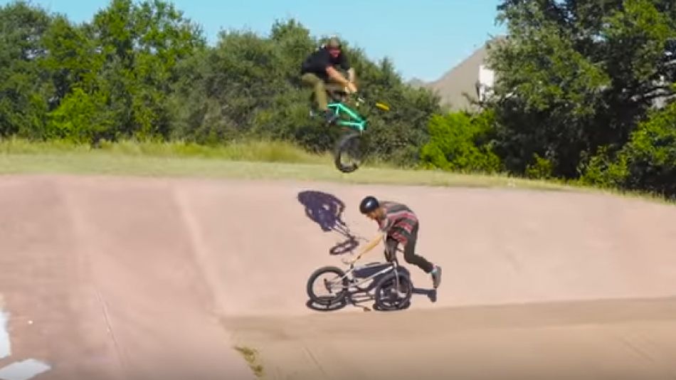 BMX / GROW UP – DOUBLES Sunday Bikes
