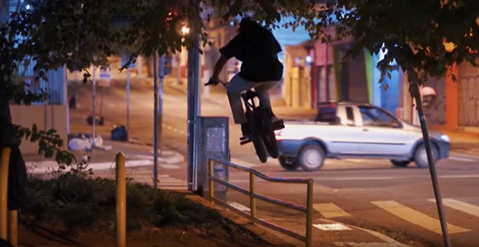 SHORT CUT - Rodrigo Rezavela | Role Crew
