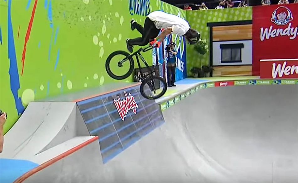 REPLAY: Dave Mirra&#039;s BMX Park Best Trick | X Games Minneapolis 2019