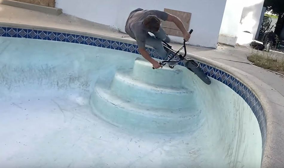 BMX Pool Paradise - Pierre Paradis