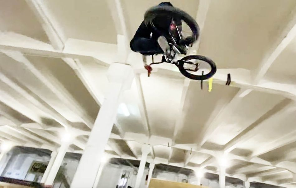Peter Nahlik Welcome to JUNKRIDE CREW BMX