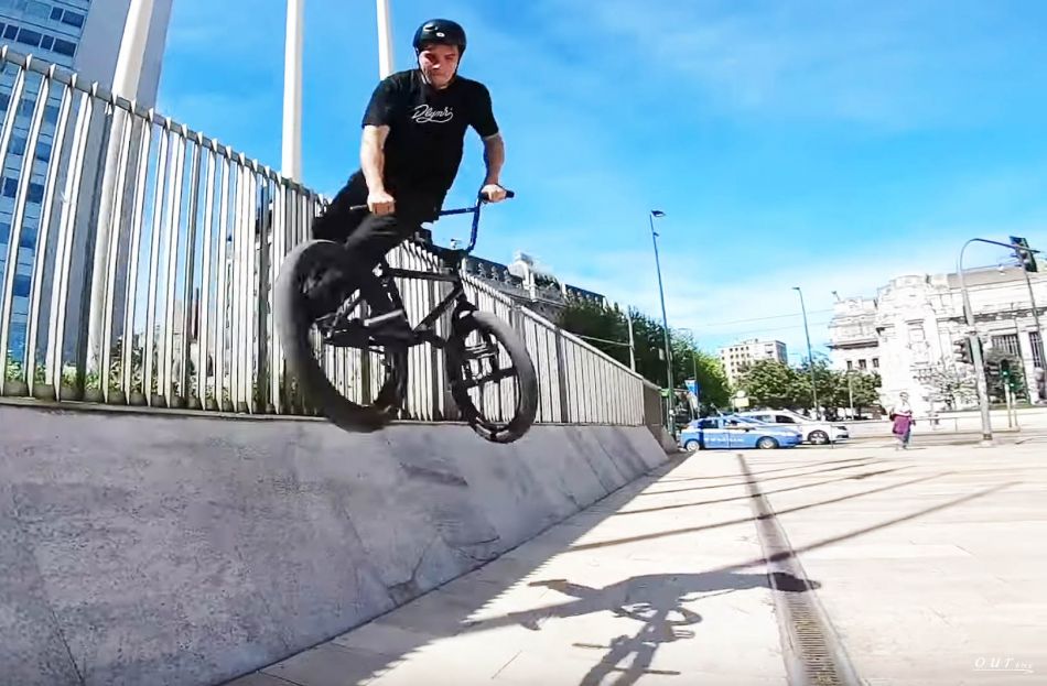 BMX In The Streets Of Milan, Italy - ELGASAMIENTO Street Jam