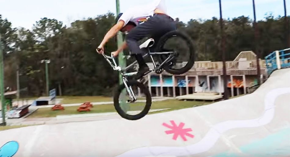 Bmx Squad Takes Over Kona Skatepark! by Scotty Cranmer